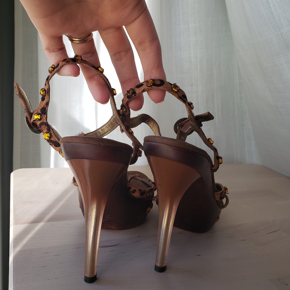 SOLD Betsey Johnson T Strap Calf Hair Leopard Pump with Rhinestones and Wood 5.5 - Picture 13 of 13